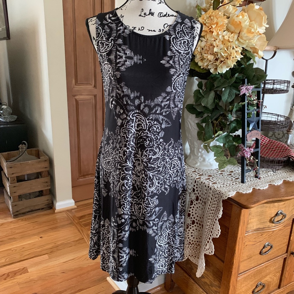 DRESS - Picture 2 of 4